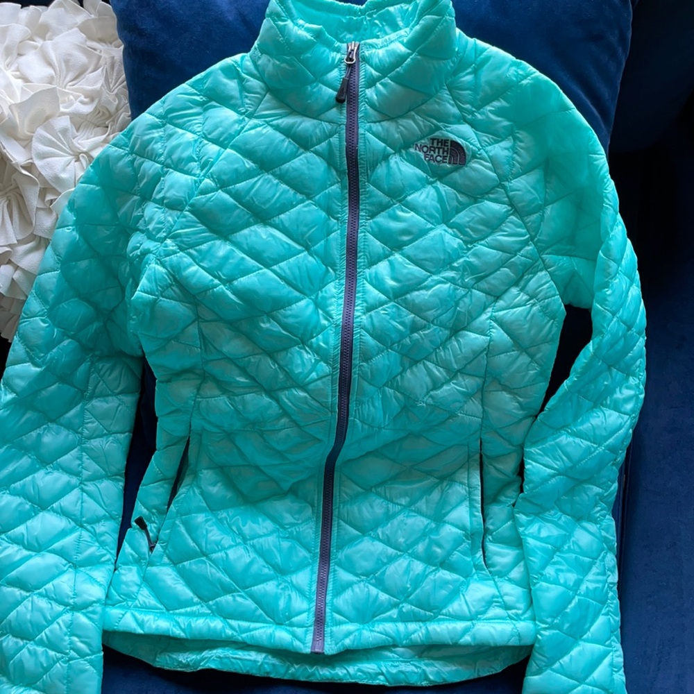 Women’s xsmall thermoball north face